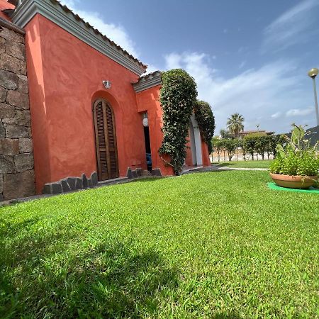 Villa Antonella San Teodoro  Exteriör bild