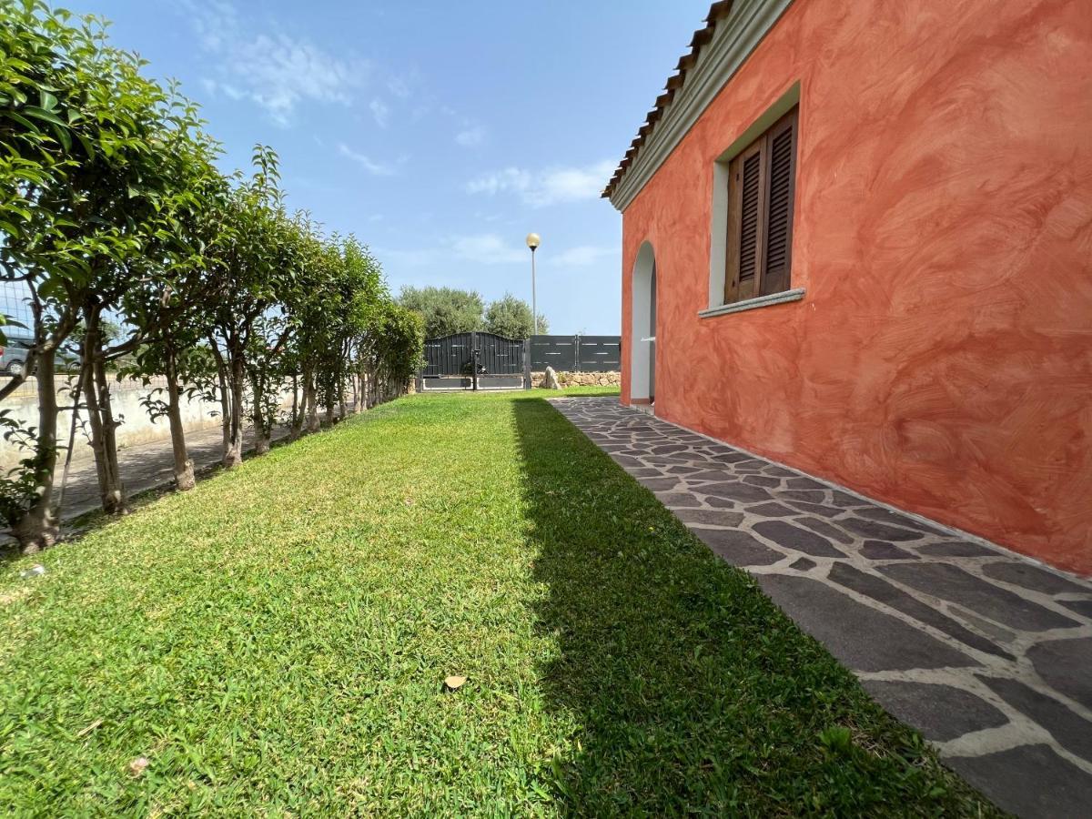 Villa Antonella San Teodoro  Exteriör bild